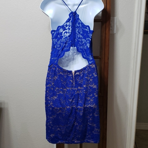 Dress - Picture 2 of 4
